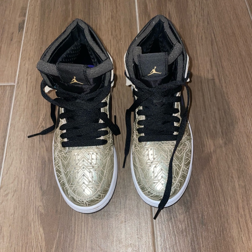 Nike Gold and Black Athletic Shoes